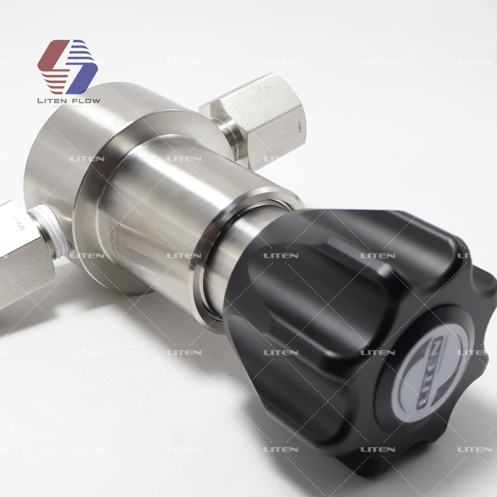 venting balanced piston gas pressure regulator design