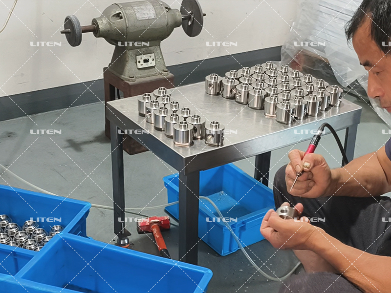 dimensional inspection for R72 back pressure regulator threads and ports