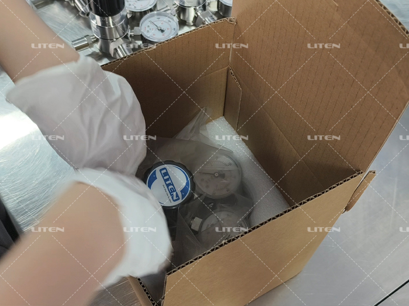 safe packaging for R72 stainless steel back pressure regulator