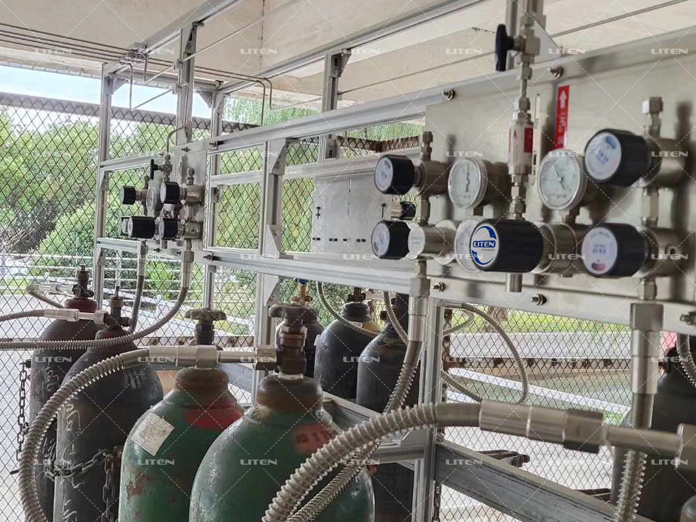 DA22 automatic switching gas panel for industrial gas control